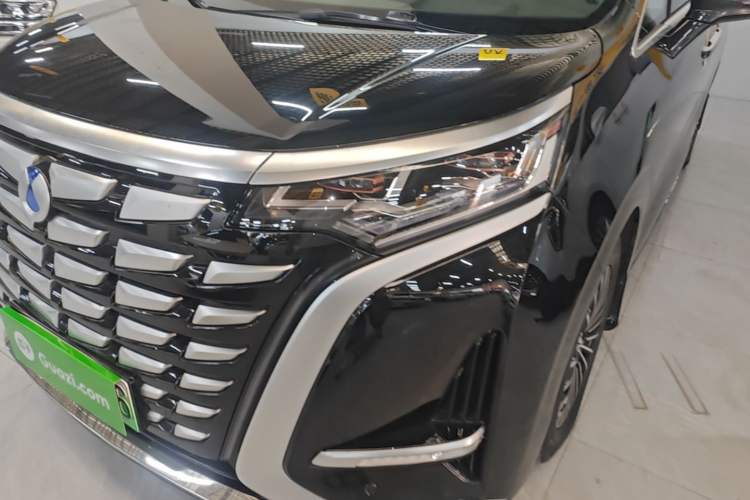 Used Denza D9 2022 DM-i 970 Four-Wheel Drive Flagship Model Left Front Headlight