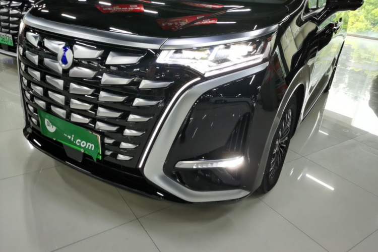 Used Denza D9 2022 DM-i 970 Four-Wheel Drive Flagship Model Left Front Headlight