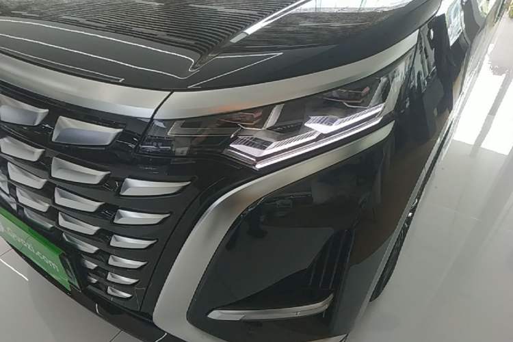 Used Denza D9 2022 DM-i 1040 Prestige Model Left Front Headlight