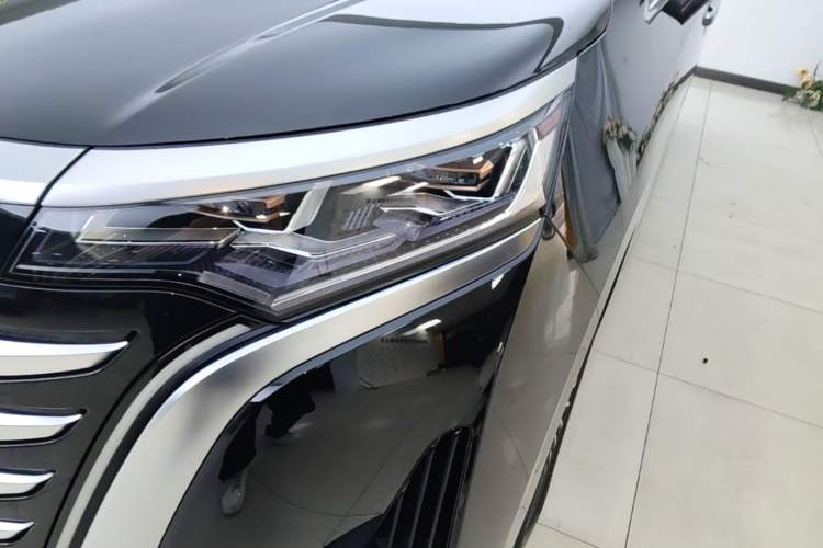 Used Denza D9 2022 DM-i 1040 Prestige Model Left Front Headlight