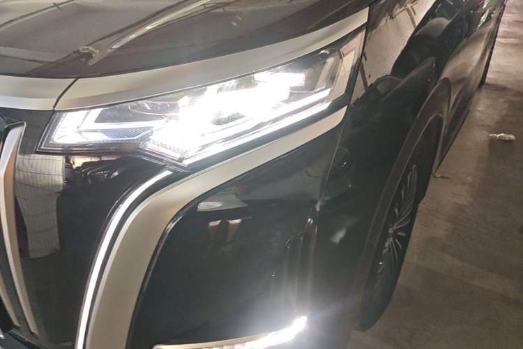 Used Denza D9 2022 EV 600 Four-Wheel Drive Flagship Model Left Front Headlight