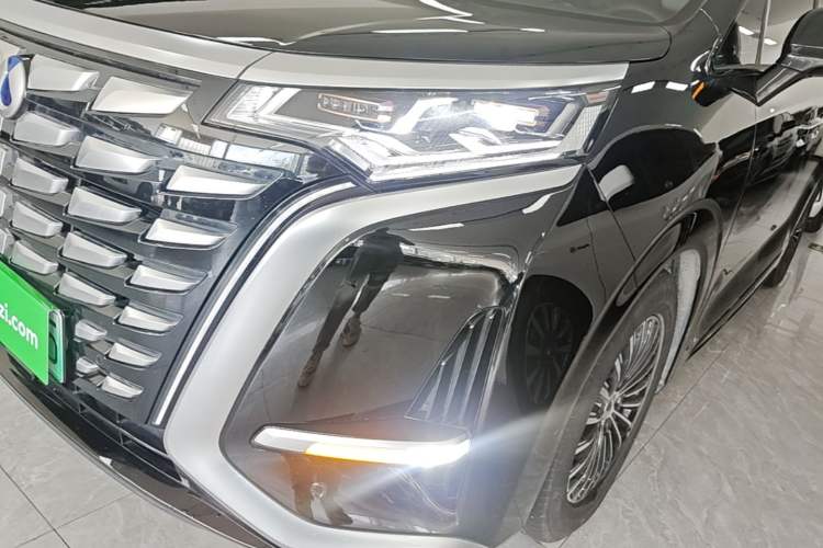 Used Denza D9 2022 DM-i 970 Four-Wheel Drive Flagship Model Left Front Headlight