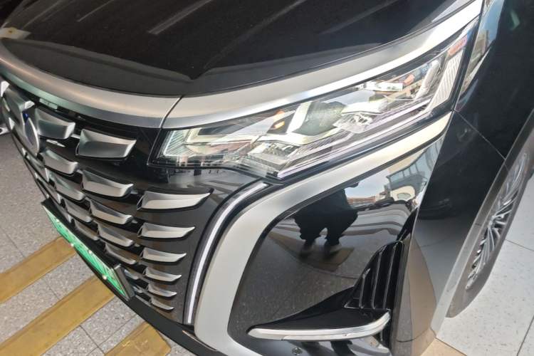 Used Denza D9 2022 DM-i 970 Four-Wheel Drive Flagship Model Left Front Headlight