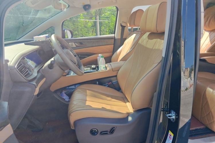 Used Denza D9 2022 DM-i 1040 Prestige Model Left Front Seat