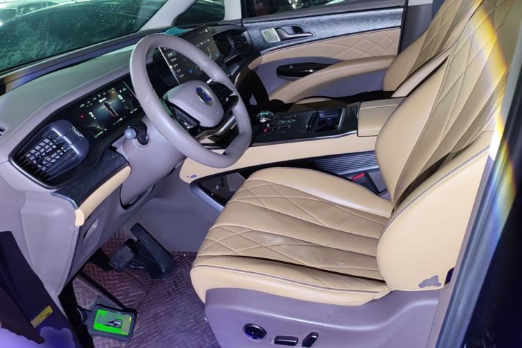 Used Denza D9 2022 DM-i 1040 Prestige Model Left Front Seat