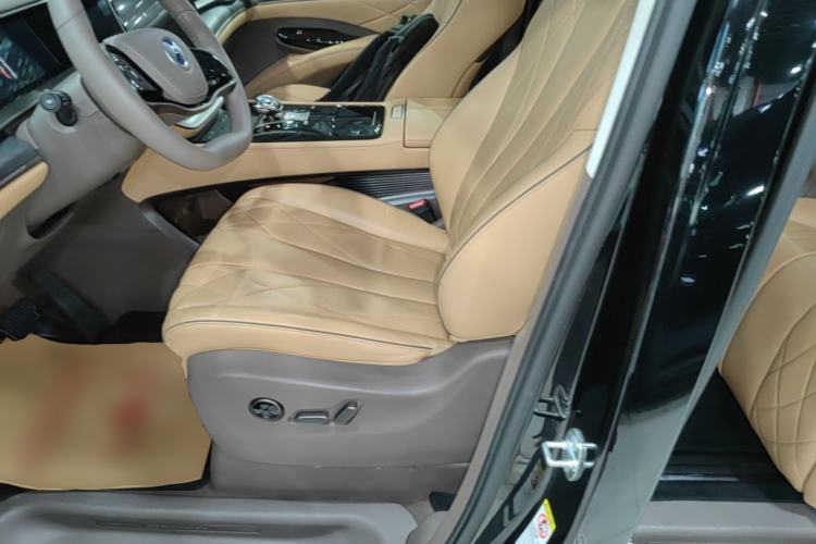 Used Denza D9 2022 DM-i 1040 Prestige Model Left Front Seat