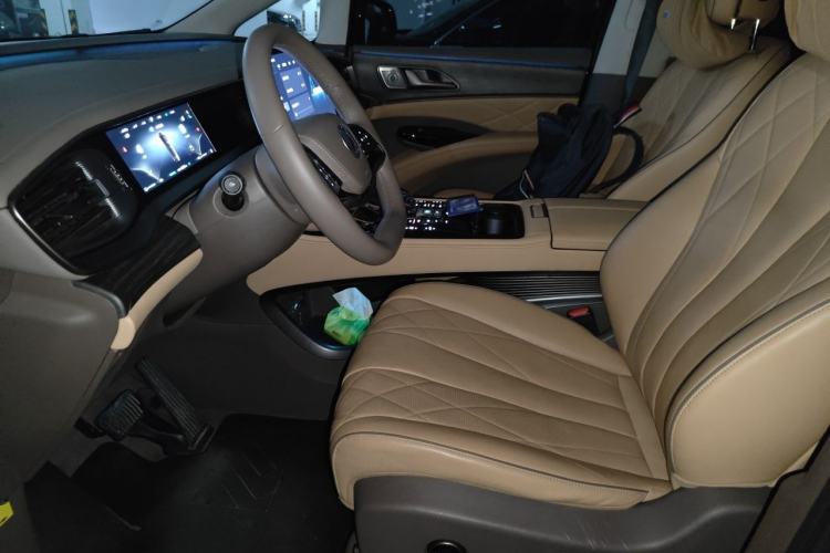 Used Denza D9 2022 DM-i 970 Four-Wheel Drive Prestige Model Left Front Seat