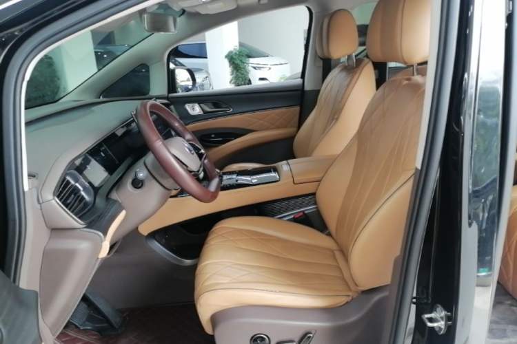 Used Denza D9 2022 DM-i 970 Four-Wheel Drive Prestige Model Left Front Seat