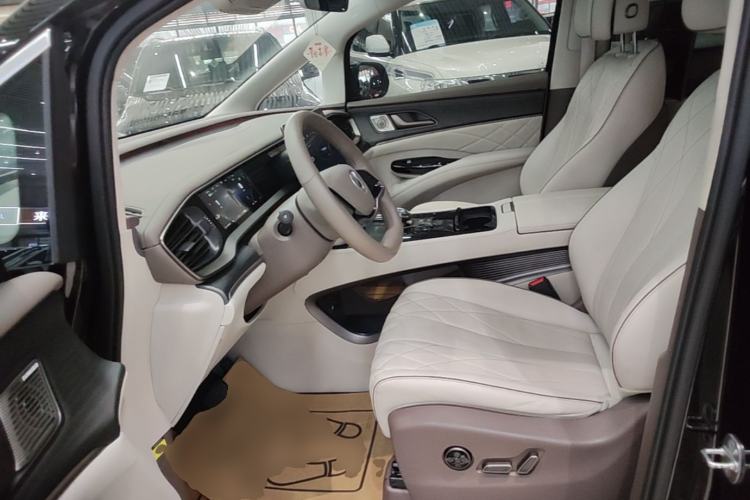 Used Denza D9 2022 DM-i 970 Four-Wheel Drive Flagship Model Left Front Seat