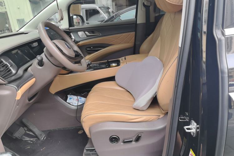 Used Denza D9 2022 DM-i 970 Four-Wheel Drive Prestige Model Left Front Seat