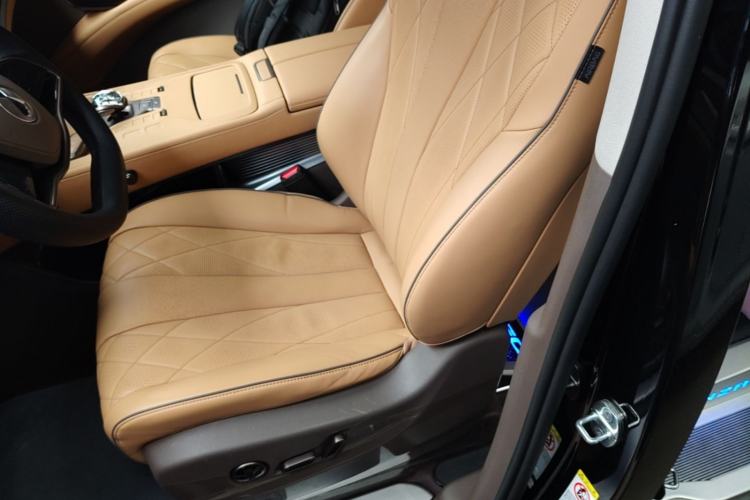 Used Denza D9 2022 DM-i 970 Four-Wheel Drive Prestige Model Left Front Seat