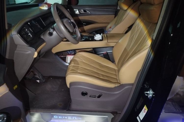 Used Denza D9 2022 DM-i 970 Four-Wheel Drive Prestige Model Left Front Seat
