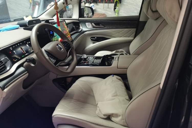 Used Denza D9 2022 DM-i 1040 Prestige Model Left Front Seat
