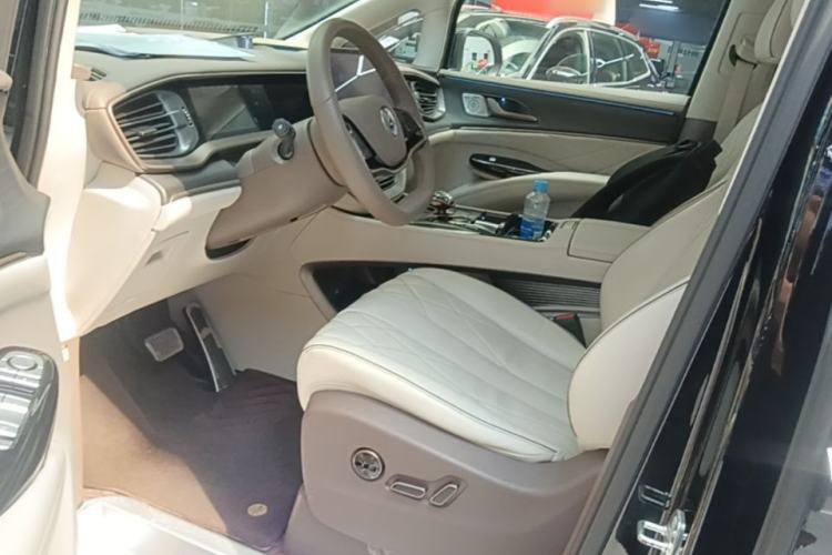 Used Denza D9 2022 DM-i 970 Four-Wheel Drive Prestige Model Left Front Seat