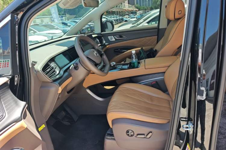 Used Denza D9 2022 DM-i 970 Four-Wheel Drive Flagship Model Left Front Seat
