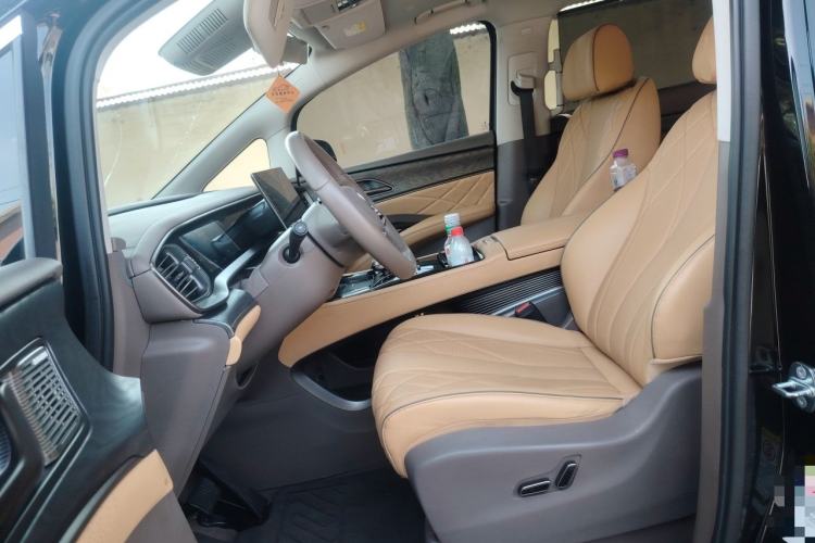 Used Denza D9 2022 DM-i 945 Luxury Model Left Front Seat