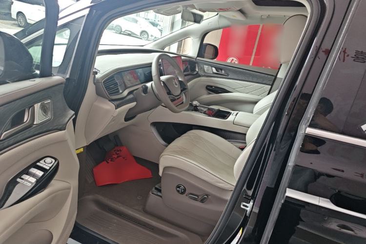 Used Denza D9 2022 DM-i 1040 Prestige Model Left Front Seat