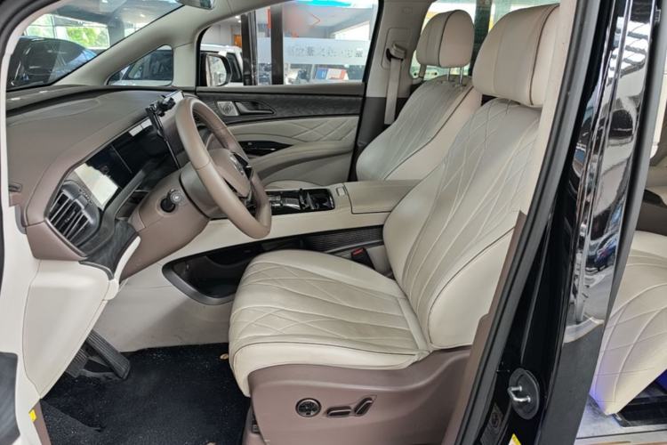 Used Denza D9 2022 DM-i 1040 Prestige Model Left Front Seat