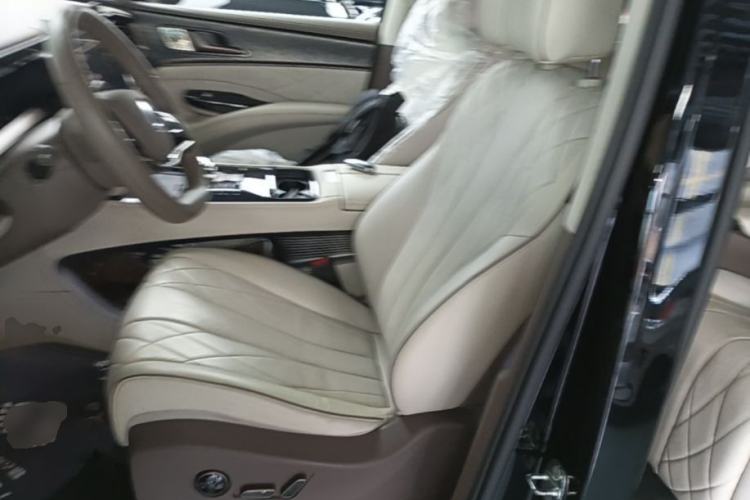 Used Denza D9 2022 DM-i 1040 Prestige Model Left Front Seat