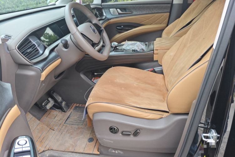 Used Denza D9 2022 DM-i 1040 Prestige Model Left Front Seat