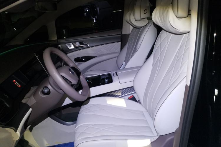 Used Denza D9 2022 DM-i 970 Four-Wheel Drive Flagship Model Left Front Seat