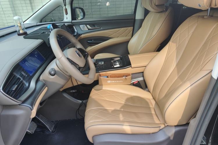 Used Denza D9 2022 DM-i 970 Four-Wheel Drive Prestige Model Left Front Seat