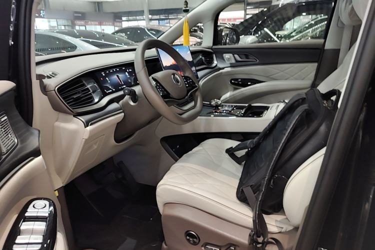 Used Denza D9 2022 DM-i 970 Four-Wheel Drive Prestige Model Left Front Seat