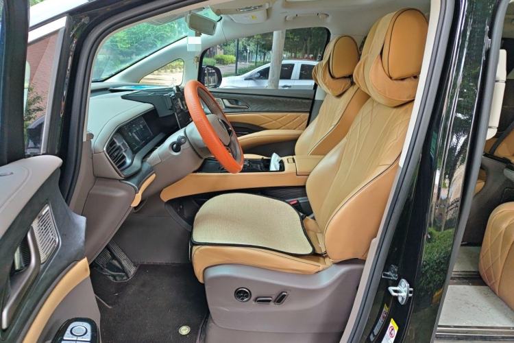 Used Denza D9 2022 DM-i 1040 Prestige Model Left Front Seat