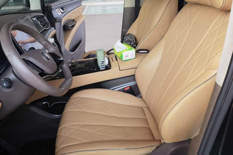 Used Denza D9 2022 DM-i 970 Four-Wheel Drive Flagship Model Left Front Seat