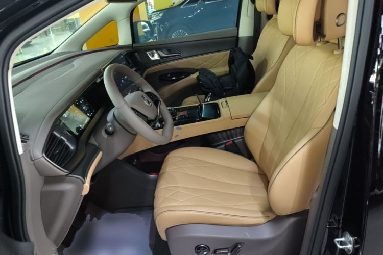Used Denza D9 2022 DM-i 970 Four-Wheel Drive Flagship Model Left Front Seat