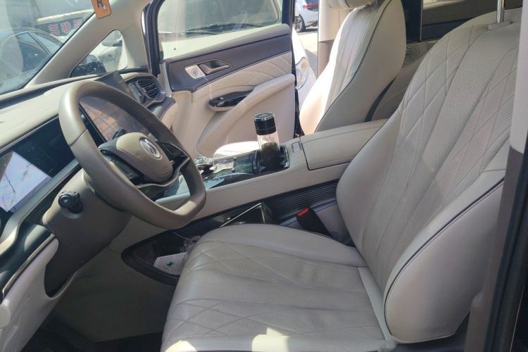 Used Denza D9 2022 DM-i 970 Four-Wheel Drive Prestige Model Left Front Seat