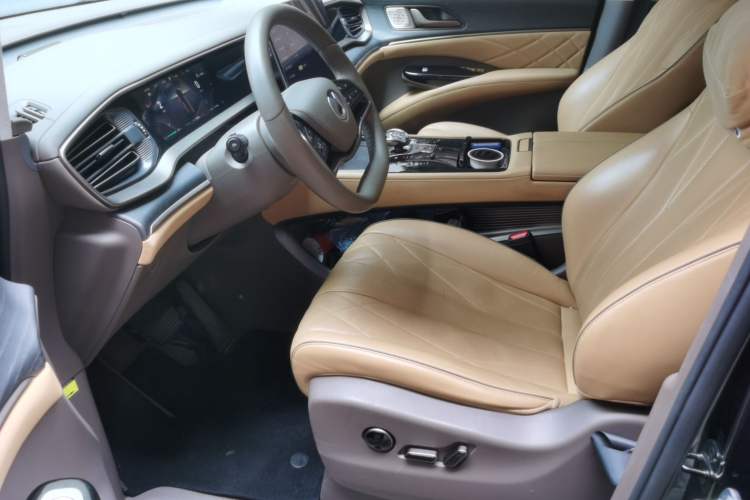Used Denza D9 2022 DM-i 970 Four-Wheel Drive Flagship Model Left Front Seat