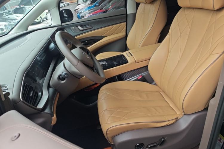 Used Denza D9 2022 DM-i 1040 Prestige Model Left Front Seat
