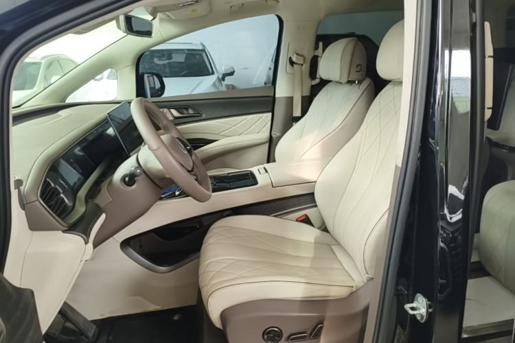 Used Denza D9 2022 DM-i 970 Four-Wheel Drive Flagship Model Left Front Seat