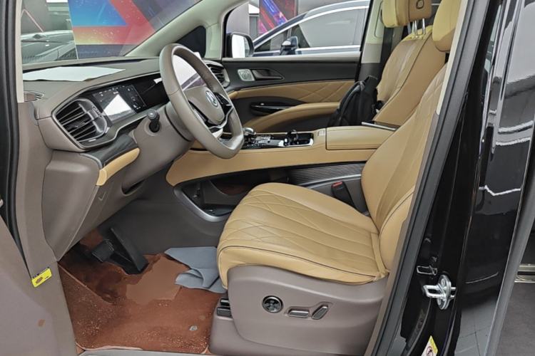 Used Denza D9 2022 DM-i 970 Four-Wheel Drive Flagship Model Left Front Seat