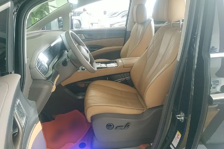 Used Denza D9 2022 DM-i 1040 Prestige Model Left Front Seat