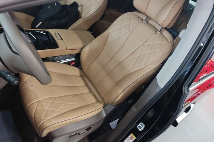 Used Denza D9 2022 DM-i 970 Four-Wheel Drive Flagship Model Left Front Seat