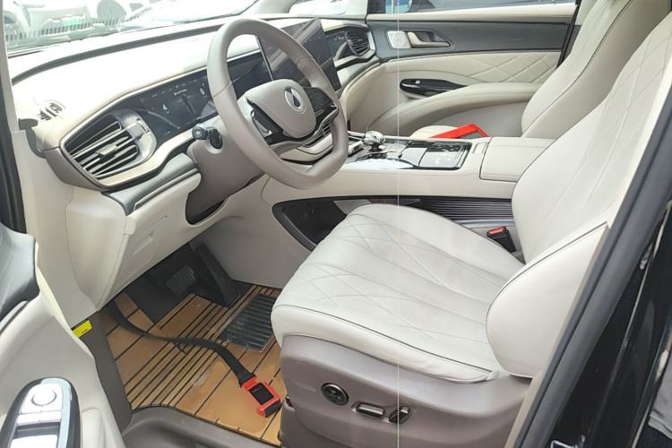 Used Denza D9 2022 DM-i 970 Four-Wheel Drive Flagship Model Left Front Seat