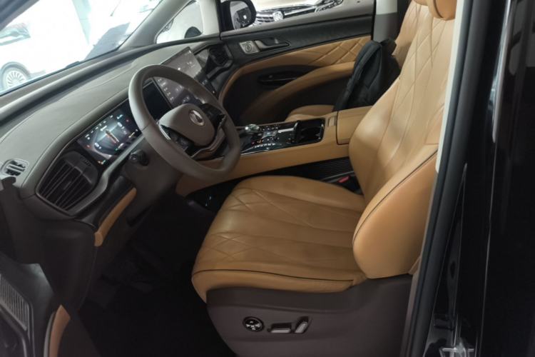Used Denza D9 2022 DM-i 1040 Prestige Model Left Front Seat