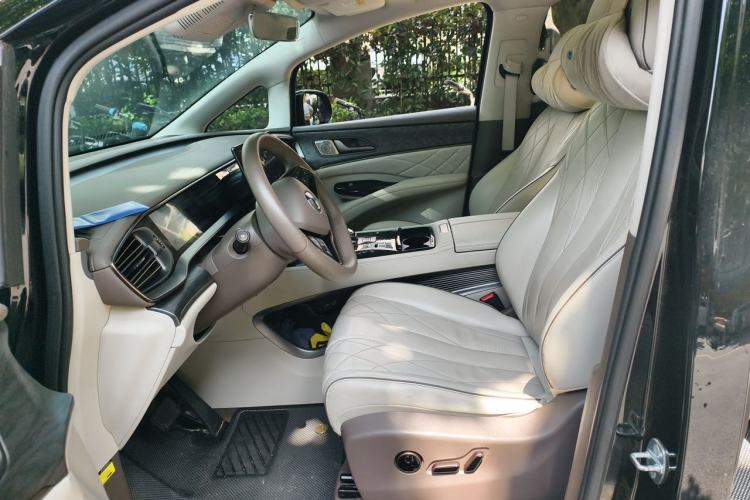 Used Denza D9 2022 DM-i 1040 Prestige Model Left Front Seat