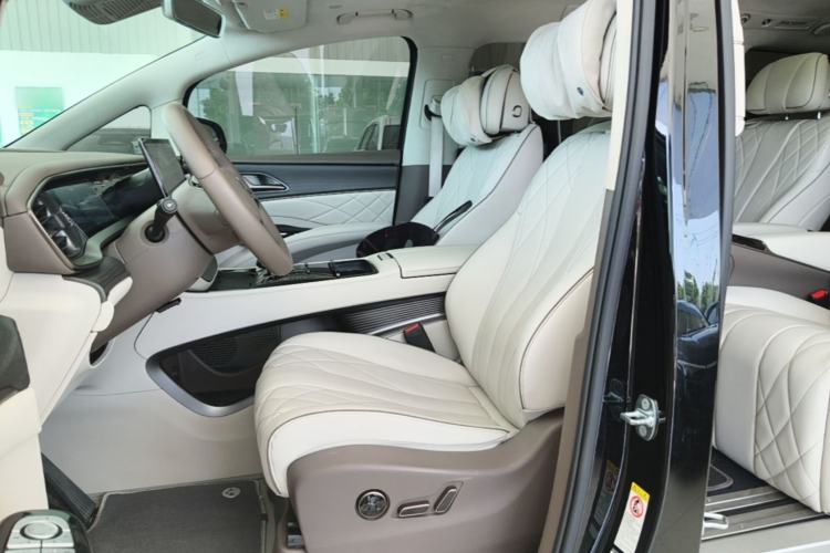 Used Denza D9 2022 DM-i 970 Four-Wheel Drive Flagship Model Left Front Seat
