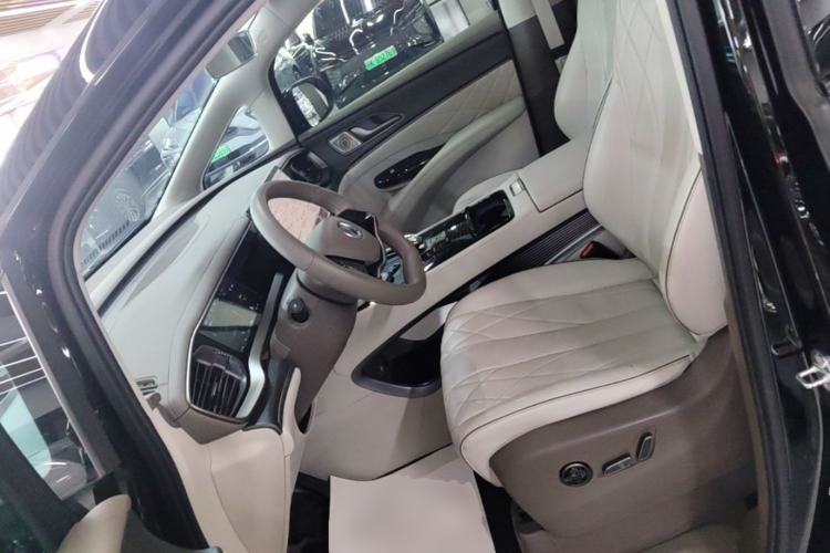 Used Denza D9 2022 DM-i 970 Four-Wheel Drive Prestige Model Left Front Seat