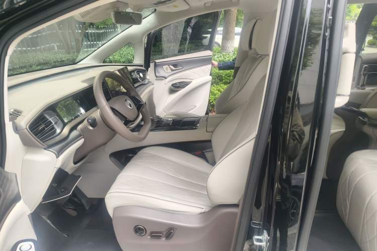 Used Denza D9 2022 DM-i 970 Four-Wheel Drive Flagship Model Left Front Seat