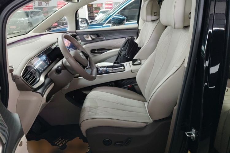 Used Denza D9 2022 DM-i 970 Four-Wheel Drive Flagship Model Left Front Seat