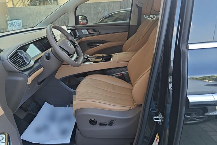 Used Denza D9 2022 DM-i 970 Four-Wheel Drive Flagship Model Left Front Seat