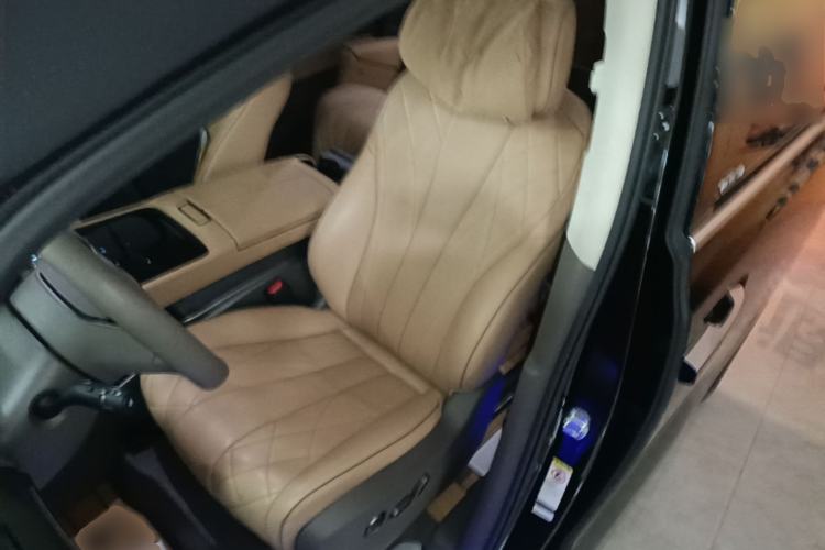 Used Denza D9 2022 DM-i 970 Four-Wheel Drive Flagship Model Left Front Seat