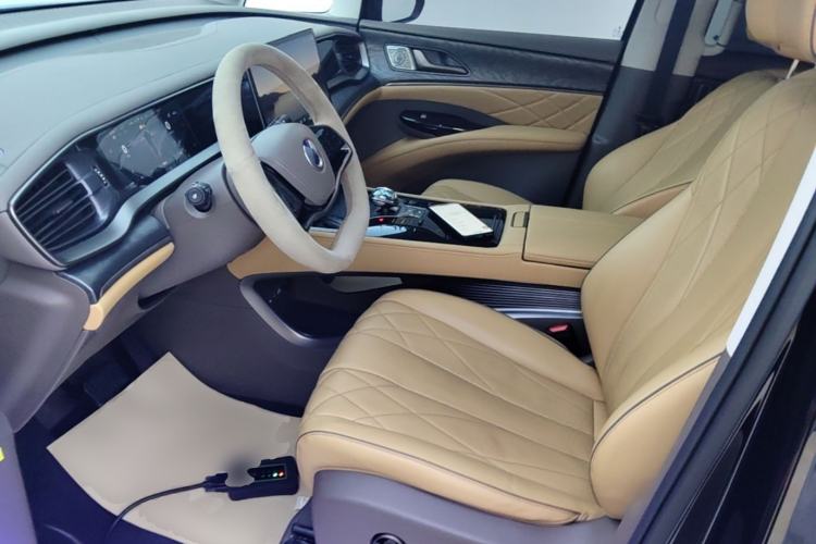 Used Denza D9 2022 DM-i 1040 Prestige Model Left Front Seat