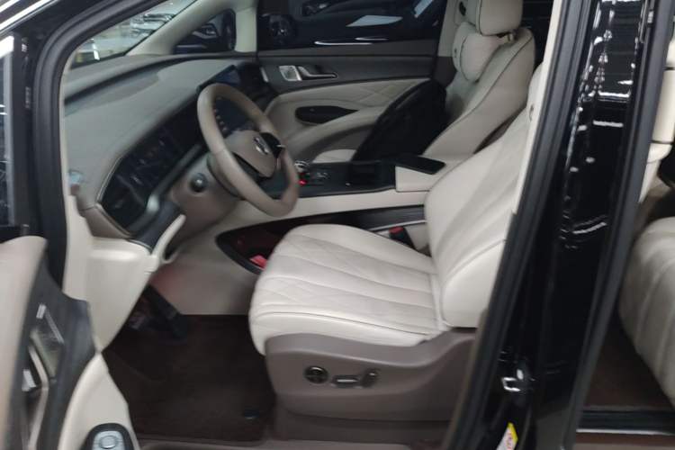 Used Denza D9 2022 DM-i 970 Four-Wheel Drive Prestige Model Left Front Seat