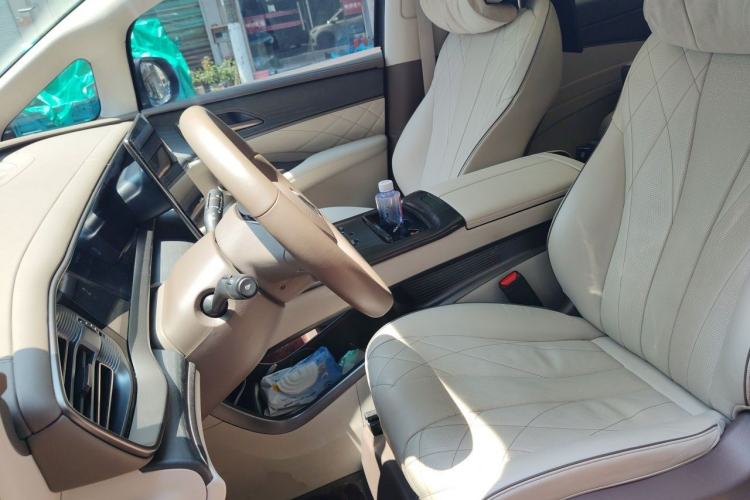 Used Denza D9 2022 DM-i 970 Four-Wheel Drive Flagship Model Left Front Seat