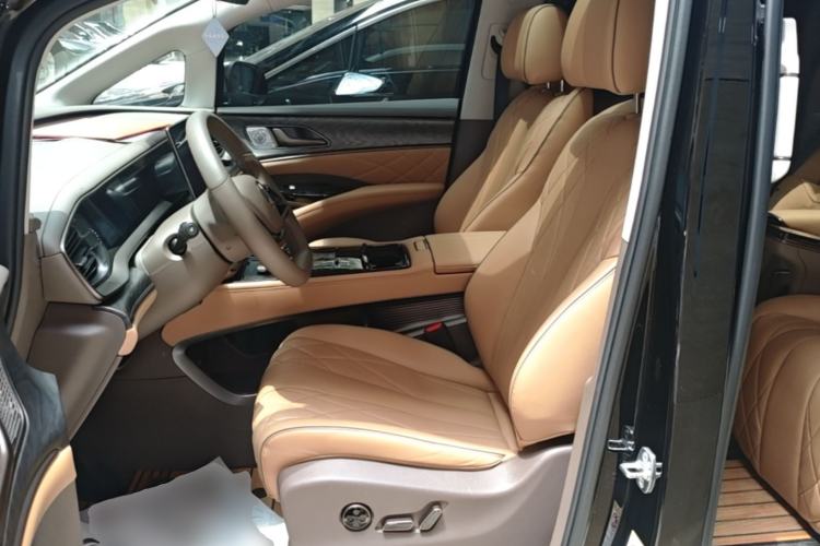 Used Denza D9 2022 DM-i 1040 Prestige Model Left Front Seat